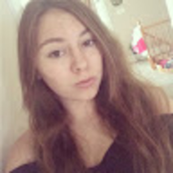 Meet your Posher, Taylor - Picture 1 of 1